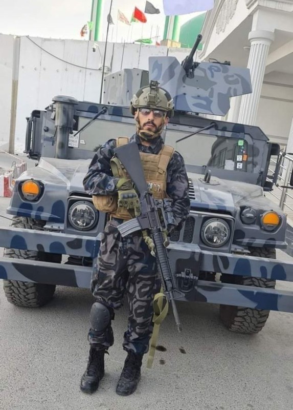 قوات طالبان بالزي الرسمي