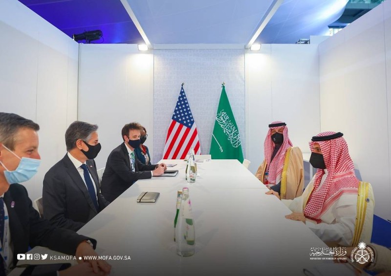 وزير الخارجية السعودي الأمير فيصل بن فرحان ملتقيا نظيره الأمريكي (وزارة الخارجية)