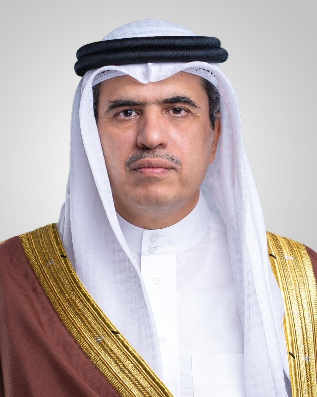 وزير الإعلام البحريني. 