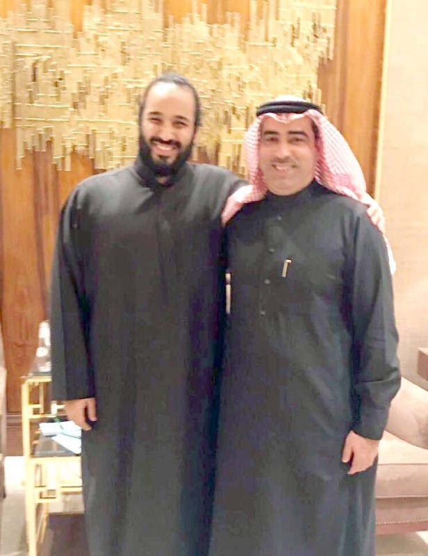 



الأمير محمد بن سلمان ومنيع الخليوي.