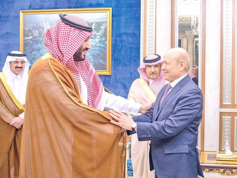 



الأمير محمد بن سلمان يستقبل رئيس مجلس القيادة الرئاسي اليمني رشاد العليمي أخيراً.