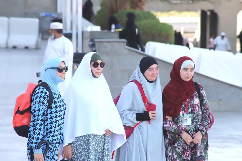 زيارة ضيوف الرحمن لمسجد قباء. (عدسة: بندر الترجمي Baltarjami@)