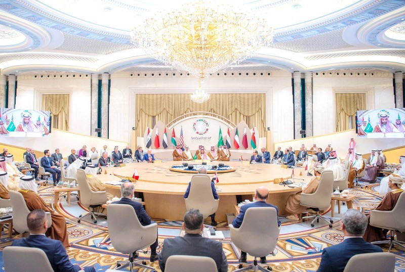 



القمة العربية الأمريكية التي أقيمت في جدة تتوافق في الرؤى والمصالح المشتركة.
