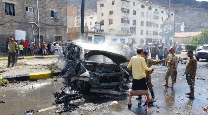 



عملية إرهابية نفذها تحالف الحوثي والقاعدة لاغتيال صحفية يمنية وزوجها.