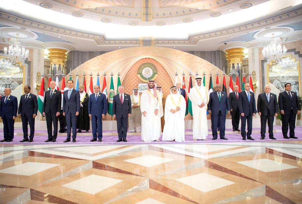 



 الأمير محمد بن سلمان يتوسط القادة العرب المشاركين في قمة جدة.