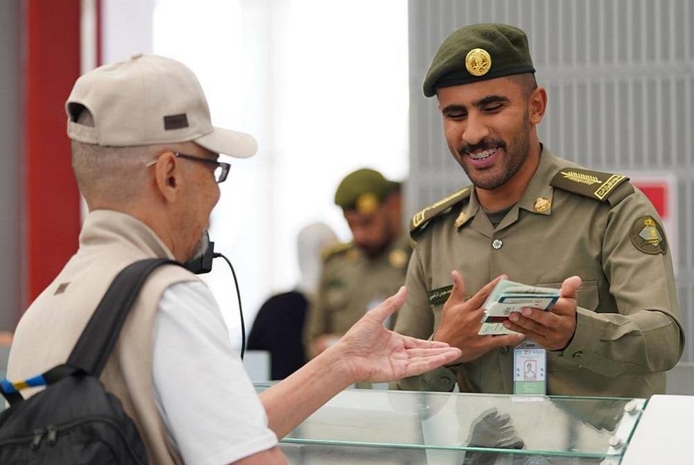 إنهاء إجراءات الحجاج المغادرين