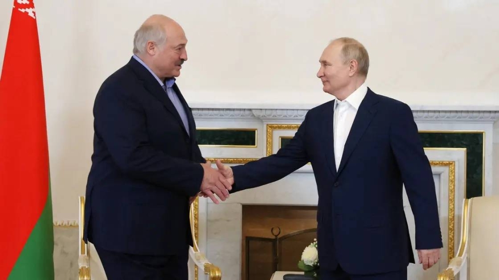 لقاء الرئيس الروسي ونظيره البيلاروسي في موسكو.