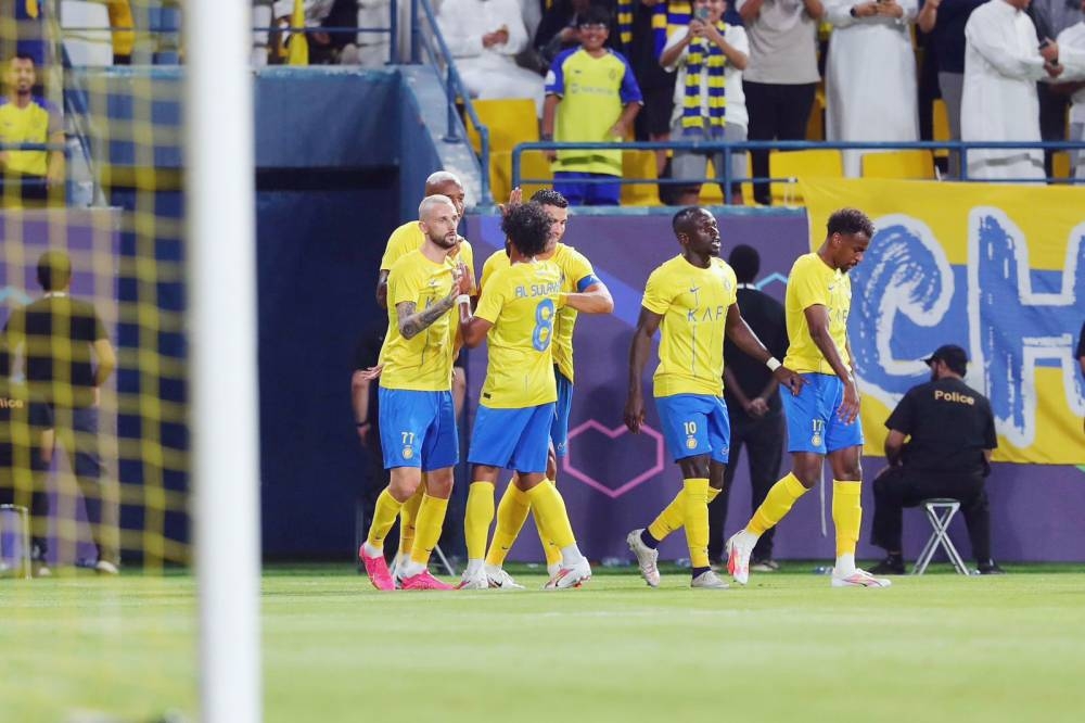 النصر يقصي شباب الأهلي الإماراتي ويتأهل لدوري أبطال آسيا.