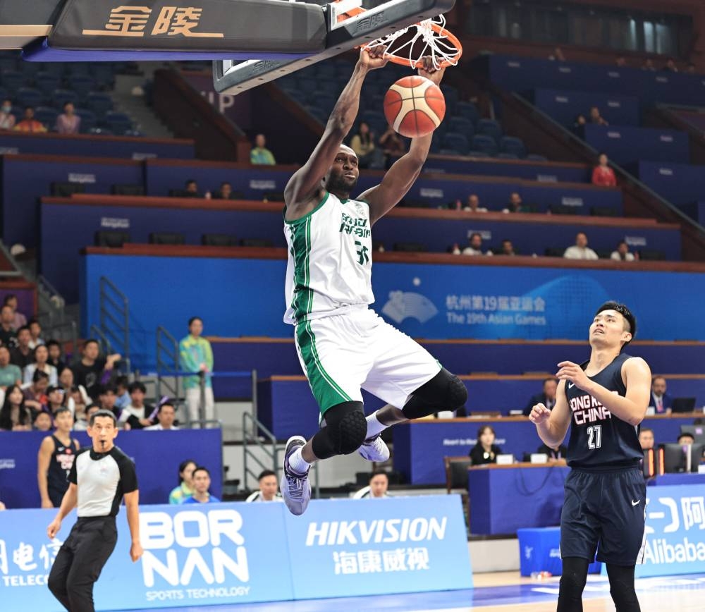 أخضر السلة يكسب هونج كونج 