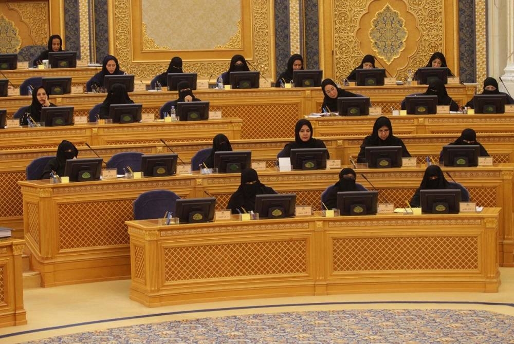 أثبتت المرأة السعودية جدارتها في مجلس الشورى