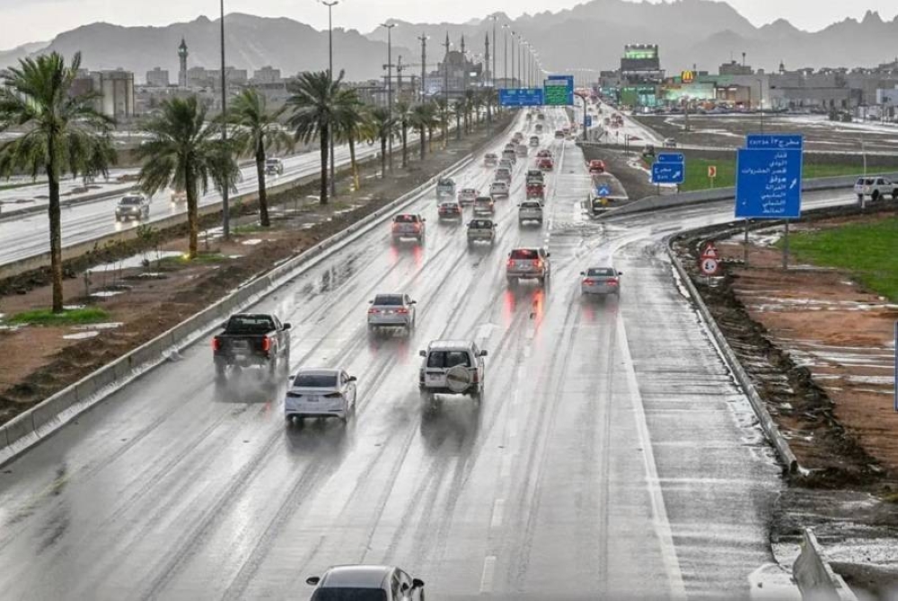 تستمر الحالة المطرية على معظم مناطق السعودية حتى الخميس القادم