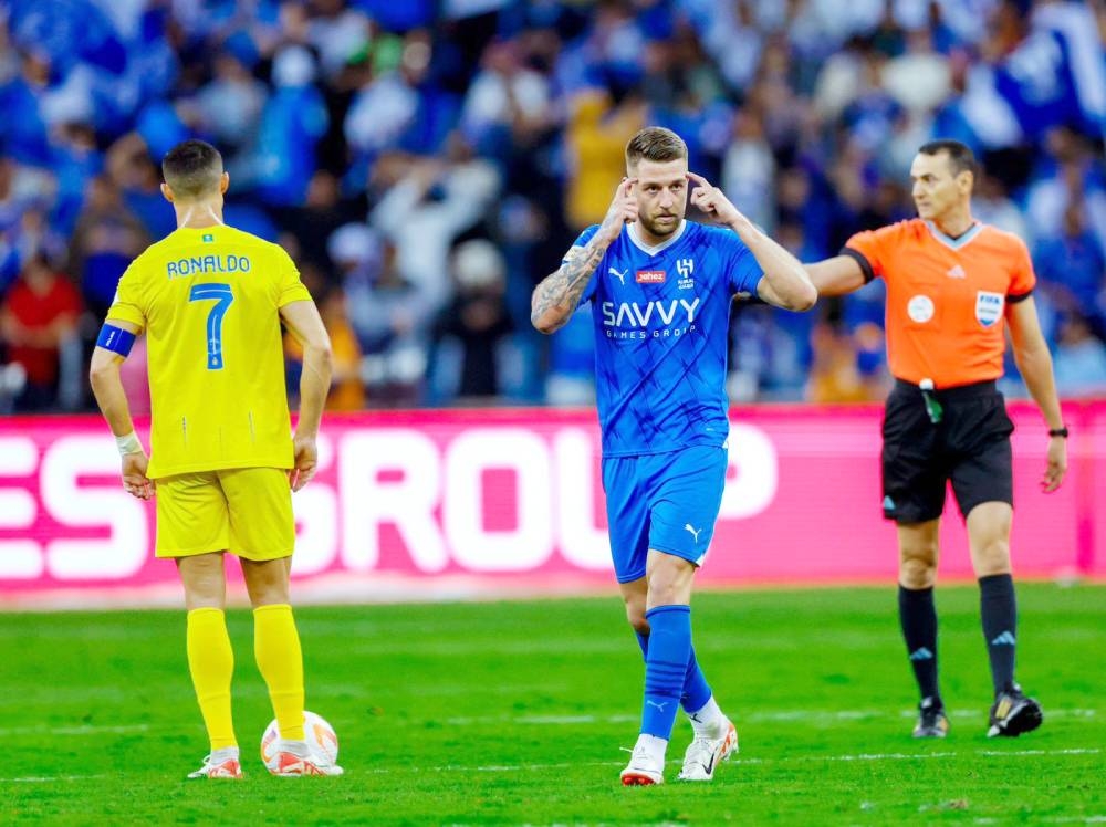 



فرحة لاعب الهلال سافيتش بالفوز على النصر في لقاء الديربي.