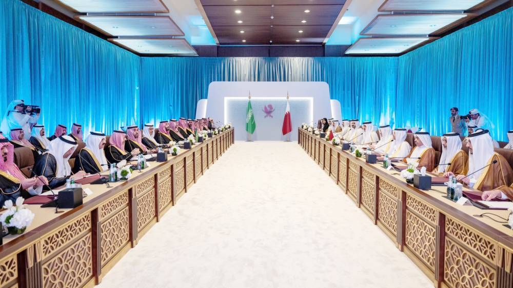 



ولي العهد وأمير قطر يترأسان اجتماع الدورة السابعة لمجلس التنسيق السعودي-القطري. (واس)