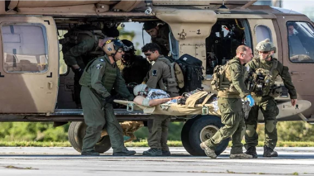 إسرائيل تجلي جنودها المصابين في غزة إلى المستشفى.