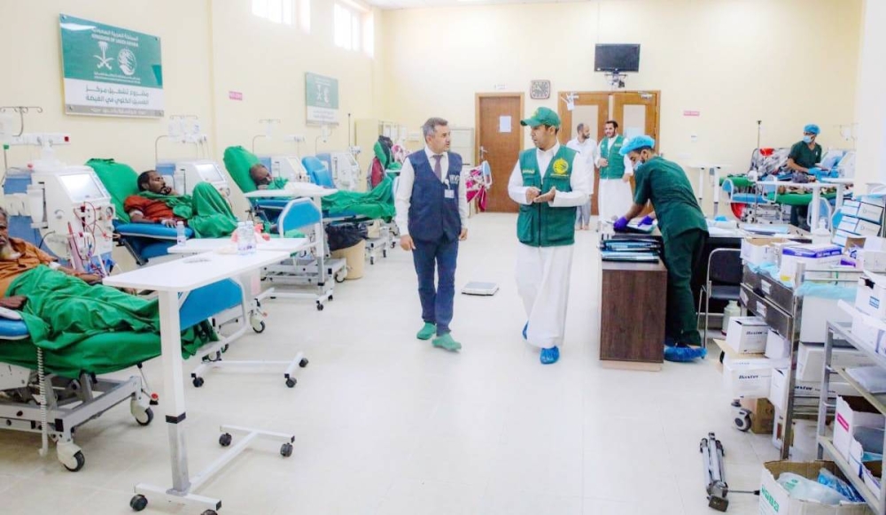 



خدمات إنسانية طبية يقدمها مركز الملك سلمان لمرضى الغسل الكلوي بمديرية الغيضة في محافظة المهرة اليمنية. (واس)