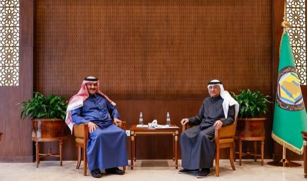 الأمين العام لمجلس التعاون الخليجي يلتقي السفير السعودي لدى اليمن