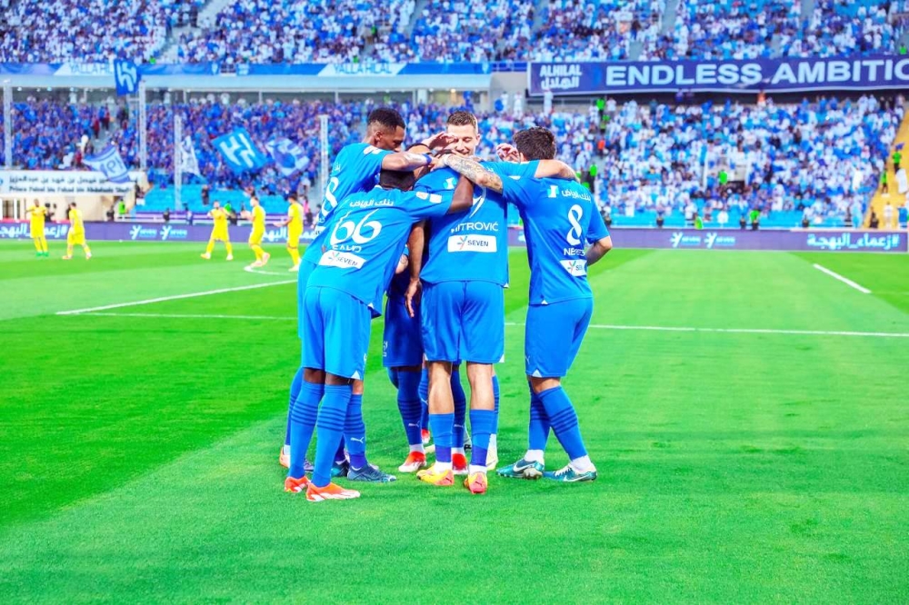 



احتفالية لاعبي الهلال بالفوز على الحزم وحسم لقب الدوري.