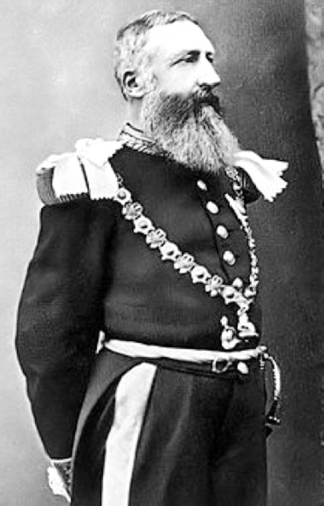 ملك بلجيكا ليوبولد الثاني الذي هزم العرب في الكونغو.