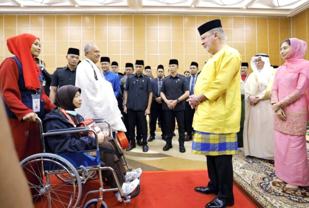 ملك ماليزيا: السعودية متميزة وفريدة في خدمة ضيوف الرحمن