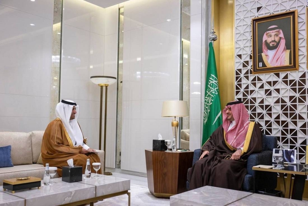 وزير الداخلية مستقبلا سفير دولة قطر لدى السعودية