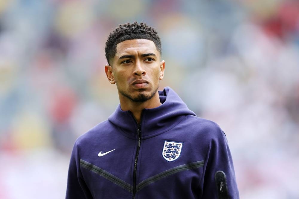 DUSSELDORF, GERMANY - JULY 06: Jude Bellingham of England looks on as he inspects the pitch prior to the UEFA EURO 2024 quarter-final match between England and Switzerland at Düsseldorf Arena on July 06, 2024 in Dusseldorf, Germany. (Photo by Matt McNulty - UEFA/UEFA via Getty Images)