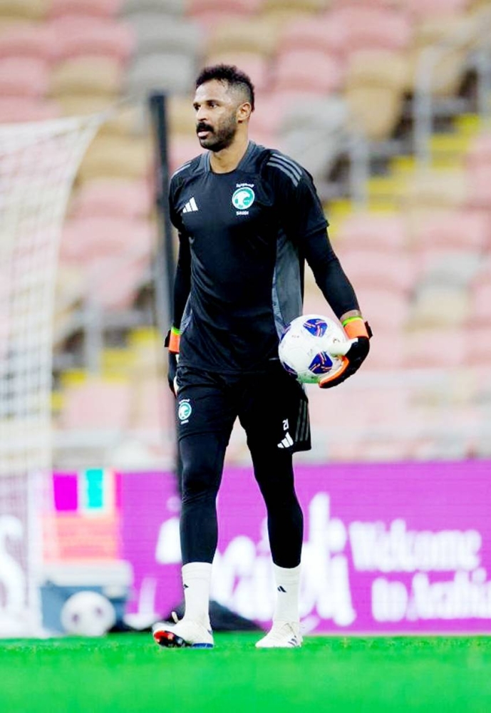 



حارس مرمى المنتخب السعودي محمد العويس